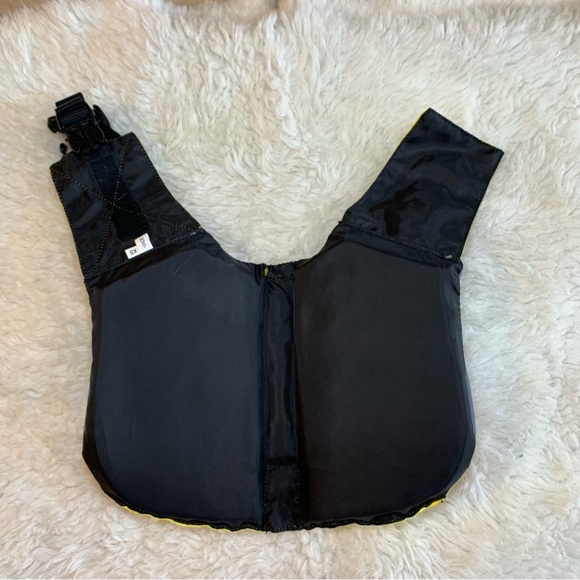West Marine dog life jacket XS personal flotation device NWOT - Picture 4 of 11